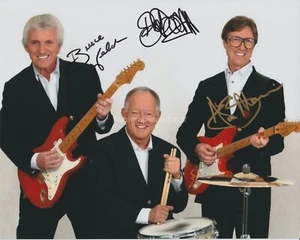 The Shadows HAND SIGNED 8x10 Photo, Autograph, Hank Marvin, Cliff Richard Welch - Picture 1 of 2