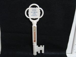 TERMÓMETRO ANTIGUO PUBLICIDAD JOE MCGUIRE INMOBILIARIO, TELÉFONO 4872, CHURUBUSCO, IND - Imagen 1 de 5