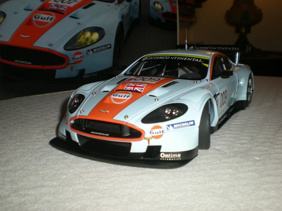 AUTOART.1.18 ASTON MARTIN RACING DBR9 GULF - Immagine 1 di 4