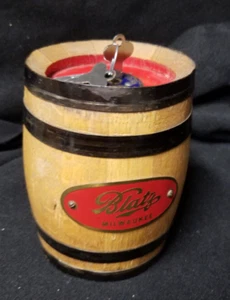 VINTAGE BLATZ BEER WOODEN BARREL BANK KEYS SIGN BLATZ BREWING CO MILWAUKEE WI - Picture 1 of 12