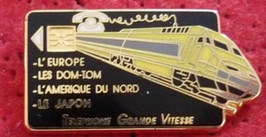 RARE PIN'S TRANSPORT TGV JAUNE TRAIN SNCF TELEPHONE ZAMAC BALLARD FOND DORE - Bild 1 von 1