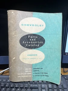 1933-1961 CHEVROLET CAR AND TRUCK BODY PARTS CATALOG original - Picture 1 of 1