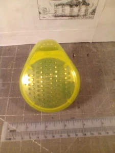 ChefN New! *****Finger Holder Shedder With Cover****Light Green*** - Picture 1 of 7