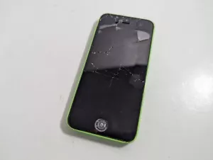 Apple iPhone 5c Green - 32GB - For Parts, Cracked Screen - Missing Home Button - Picture 1 of 5