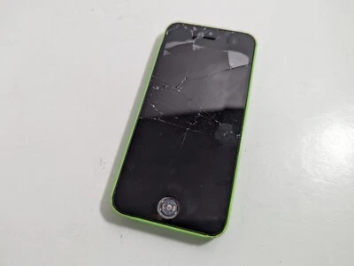 Apple iPhone 5c Green - 32GB - For Parts, Cracked Screen - Missing Home Button  - Image 1 of 4