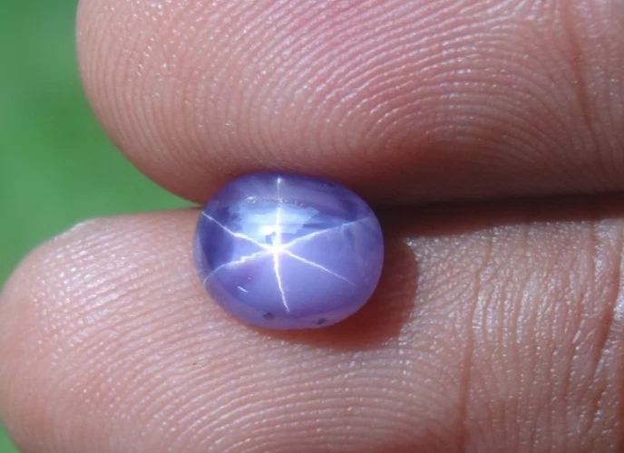 Srilanka 2.85cts Purple violet Natural STAR Sapphire precious Gemstone - Image 1 of 2