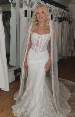 Lace Mermaid Wedding Dresses Sleeveless White Beach Sweetheart Bridal Gowns - Image 1 of 4