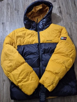 TOMMY HILFIGER HOMBRE CREMALLERA COMPLETA CAPUCHA PUFFER CHAQUETA ABRIGO AZUL MARINO TALLA MEDIANA RARO Foto 1 de 4