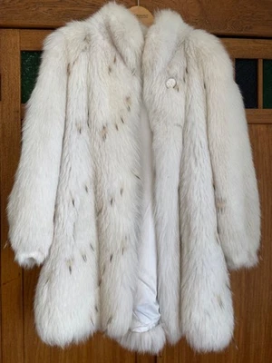 Polarfuchs Pelzmantel  - High Quality -  Federleicht.   Größe   M/L - Bild 1 von 4