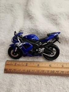 Yamaha YZF-R1 1999 Moto Sportiva Giapponese - Diecast 1:18 Blu e Nero - Foto 1 di 9
