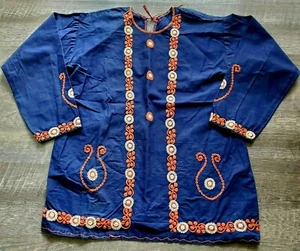 Vintage japanische Stickerei Blumenmuster Tunika Oberteil Schlüsselloch Rückseite Boho marineblau - Bild 1 von 5