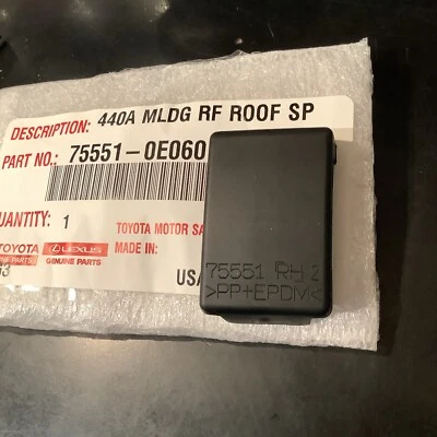 Moldura por goteo delantera derecha Toyota Highlander 2014-2019 75551-0E060 Foto 1 de 4