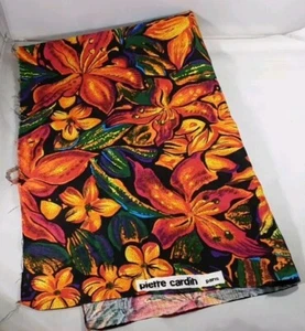 VINTAGE 1970s FRENCH - PIERRE CARDIN PARIS PRINTED FLORAL FABRIC 45 CM X 110 CM - Picture 1 of 21
