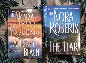 Menge 2 Nora Roberts große eigenständige 2013-2015 Trade Paperbacks Kriminalromane - Bild 1 von 5