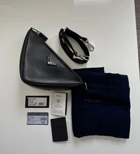Prada Milano Triangle Umhängetasche aus gebürstetem Leder schwarz - Bild 1 von 14