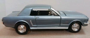 Ford Mustang 1964 techo rígido escala 1:24 modelo diecast #68012 azul Motor Max - Imagen 1 de 5