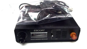 ESCORT, RADAR DECTOR, CINCINNATI MICROWAVE, TESTED & WORKS GREAT, S/N:496812 - Picture 1 of 1