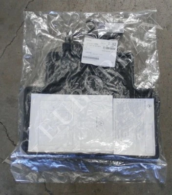 Tapete de Borracha Mercedes-Benz W213 Classe E Sedan Genuíno Traseiro Todas as Estações NOVO - Imagem 1 de 2