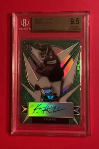 2021 Leaf Valiant Kylin Hill BGS 9.5 Rookie Auto /99 Green Bay Packers RC BA-KH1 - Bild 1 von 3