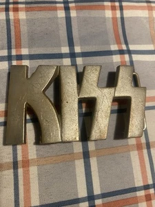 Kiss 1977 Messing Gürtelschnalle 4051 Unisex Vintage Zustand siehe Fotos - Bild 1 von 4