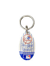 MLB New York Yankees White Logo Vintage Teardrop Spinner Keychain