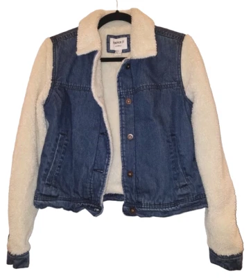 Sherpa Lined Blue Denim Jacket Women Size XS S Forever 21 VGUC Fits Size 2 - Image 1 of 4