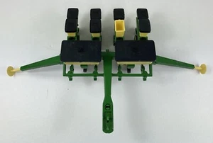 Plantadora ERTL John Deere 4 filas 595 fundida a presión escala 1:16 vintage - Imagen 1 de 6