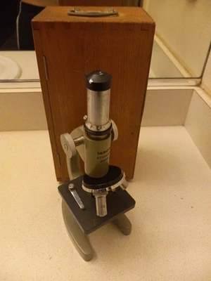 Vintage Tasco Student 300x Microscope w/Wood Carrying Case - Image 1 of 4