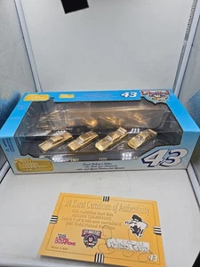Die Cast Car Racing Champions 50° Anniversario Plymouth di Petty #43 - Foto 1 di 13