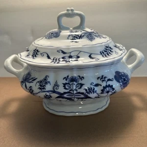Blue Danube Oval Soup Tureen Blue Onion 10” Pot Gorgeous Stunning - Picture 1 of 20