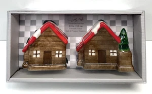 Dolly Parton Cabin Salt And Pepper Shakers Farmhouse Mountain Home Christmas - Picture 1 of 3