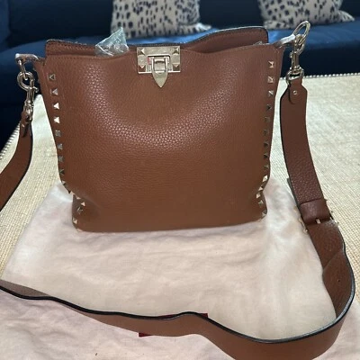 Bolso Bandolera Pequeño Rockstud Hobo Cuero Marrón Coñac Valentino Garavani Foto 1 de 4