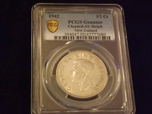 1942  1/2 Cr        New Zealand       NGC  AU - Picture 1 of 2