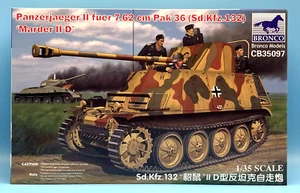 BRONCO 1/35 CB35097 Panzerjaeger II fuer 7.62 cm PaK 36(Sd.Kfz. 132) Marder II D - Foto 1 di 2