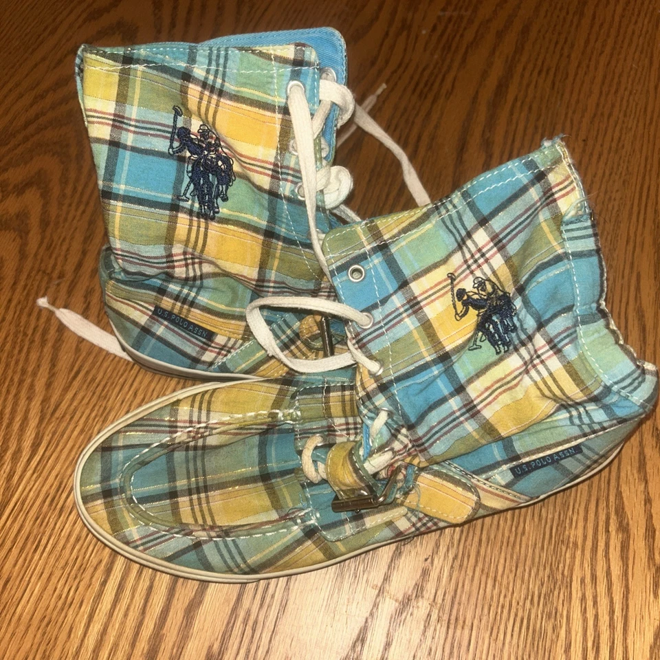 Tênis xadrez US Polo Association cano alto tamanho 6 com fivelas - Imagem 1 de 4