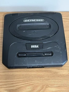 Sega Genesis II Model 2 nur Heimkonsole ohne Controller oder Kabel getestet funktioniert - Bild 1 von 3