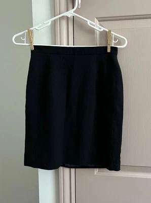 Mini Secretaria Falda 100% Lana Adornada Negra De Colección Foto 1 de 4