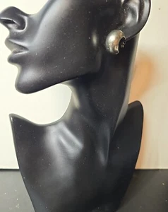 Womens 925 Thailand silver crescent post earrings (V825) - Picture 1 of 17