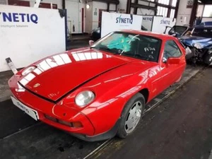 FLÜGELWANNE PORSCHE 928 S KOTFLÜGEL FRONTLINER LH 12549622 - Bild 1 von 1