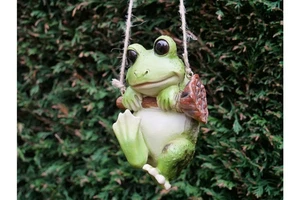 Frog Ornament Hanging on Rope Garden Tree Wildlife Outdoors - Picture 1 of 6