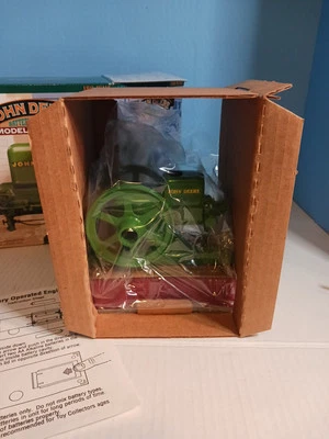 Ertl John Deere Battery Operated Model E Engine 1/6 Diecast Farm Engine In Box - Image 1 of 4