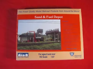 IHC 3506 SAND & FUEL DEPOT HO SCALE BUILDING KIT NEW STILL SEALED - Picture 1 of 2