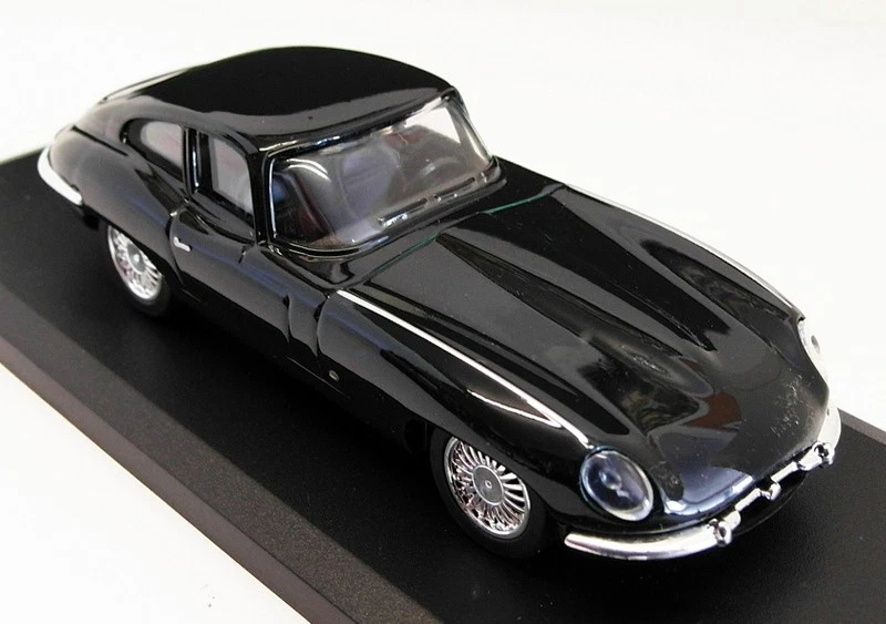 Coche modelo diecast Solido escala 1/43 43102 - Jaguar E-Type 1961 - verde oscuro Foto 1 de 3