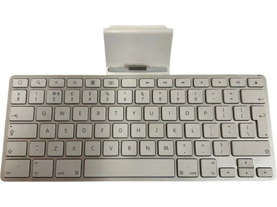 Apple A1359 Keyboard Dock for iPad with Built-In Dock Connector - Image 1 of 4