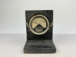 uraltes Ampere Meter Einbaumessgerät Instrument auf Sockel Telegraphie - Bild 1 von 7