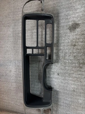 Cuadro de instrumentos Chevrolet K2500 bisel del tablero 1999  Foto 1 de 4