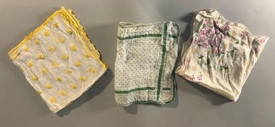 3 复古 20 世纪 50 年代手帕绿色波尔卡黄色波尔卡粉色白色花卉 — 第 1/4 张图片