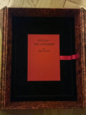 THE DEFINITIVE GOOD OMENS DUNMANIFESTIN EDITIONS (429/666) – SIGNED - Image 1 of 4