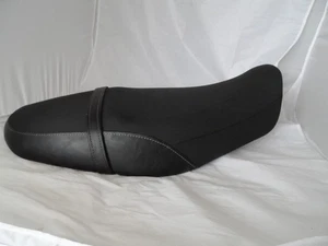 GENUINE KAWASAKI Z650RS STANDARD SEAT 53066-0845-12Y Excellent Conditon - Picture 1 of 6