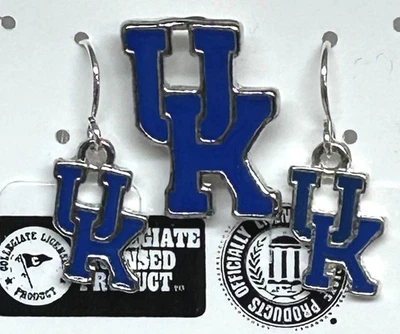 NCAA Universidad de Kentucky Reino Unido Gatos Salvajes Pin y Pendientes Perforados Conjunto Plata Pl NUEVO Foto 1 de 2
